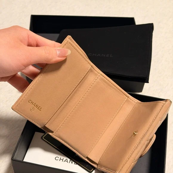 CHANEL 2022 Quilted Trifold Wallet in Beige with Gold CC - Picture 4 of 6